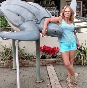 Meet your Posher, Connie